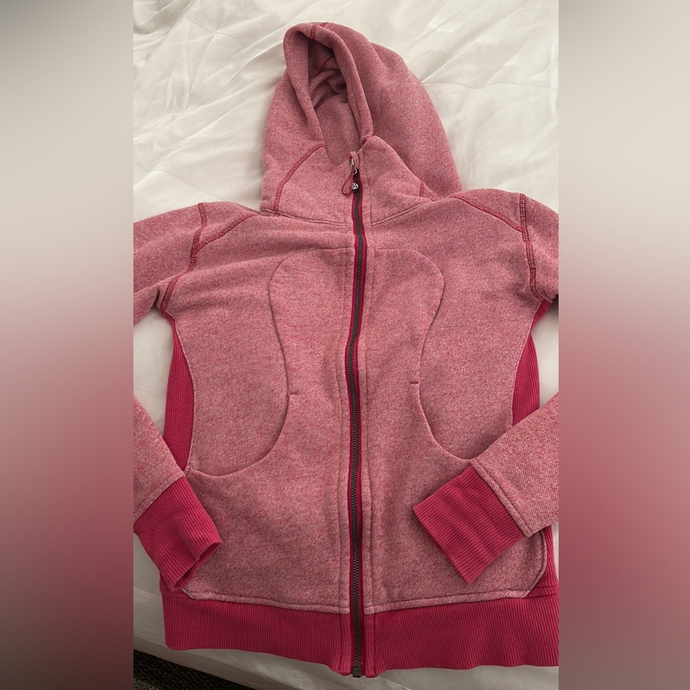 PINK LULULEMON HOODIE